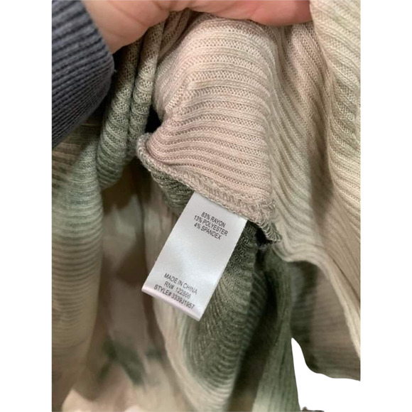 CHENAULT Tie Dye Cozy Seam Front Cowl Neck Pullover in Olive S NEW - Picture 5 of 6